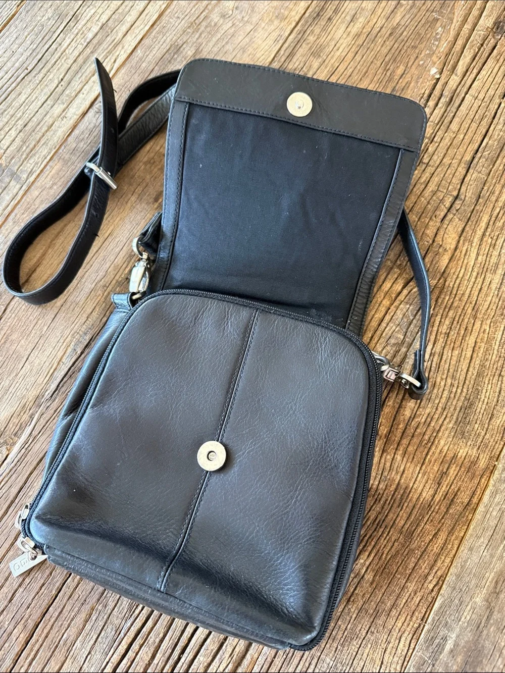Women’s Hobo International Wallet leather Crossbody Bag